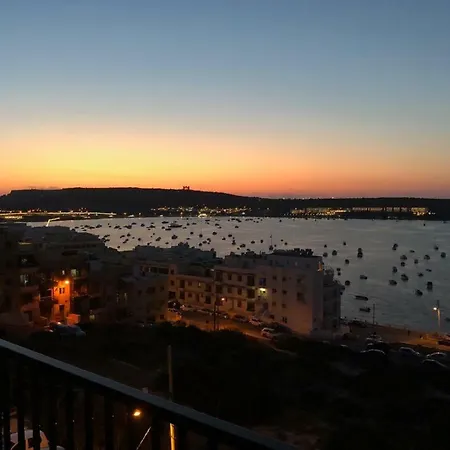 Calypso Court Apartament *